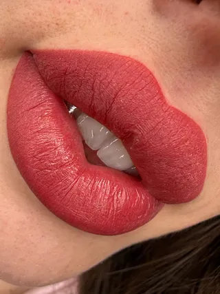 Trucco permanente labbra — foto 3 di 24